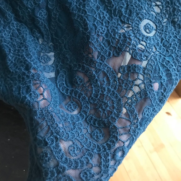 American Eagle Sweater - Picture 2 of 3